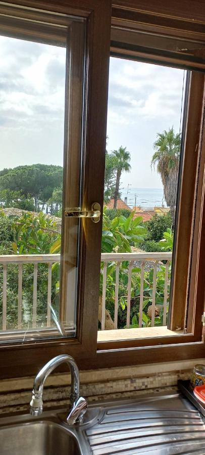 Appartamentino In Villa A 2 Passi Dal Mare Fontane Bianche Exterior photo