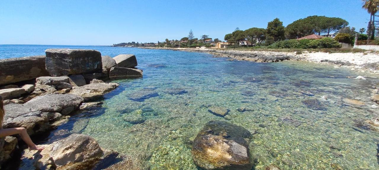 Appartamentino In Villa A 2 Passi Dal Mare Fontane Bianche Exterior photo